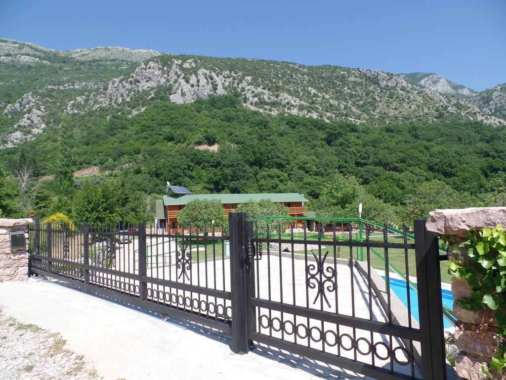 Guest House Jadran Pol Petrovac Eksteriør bilde