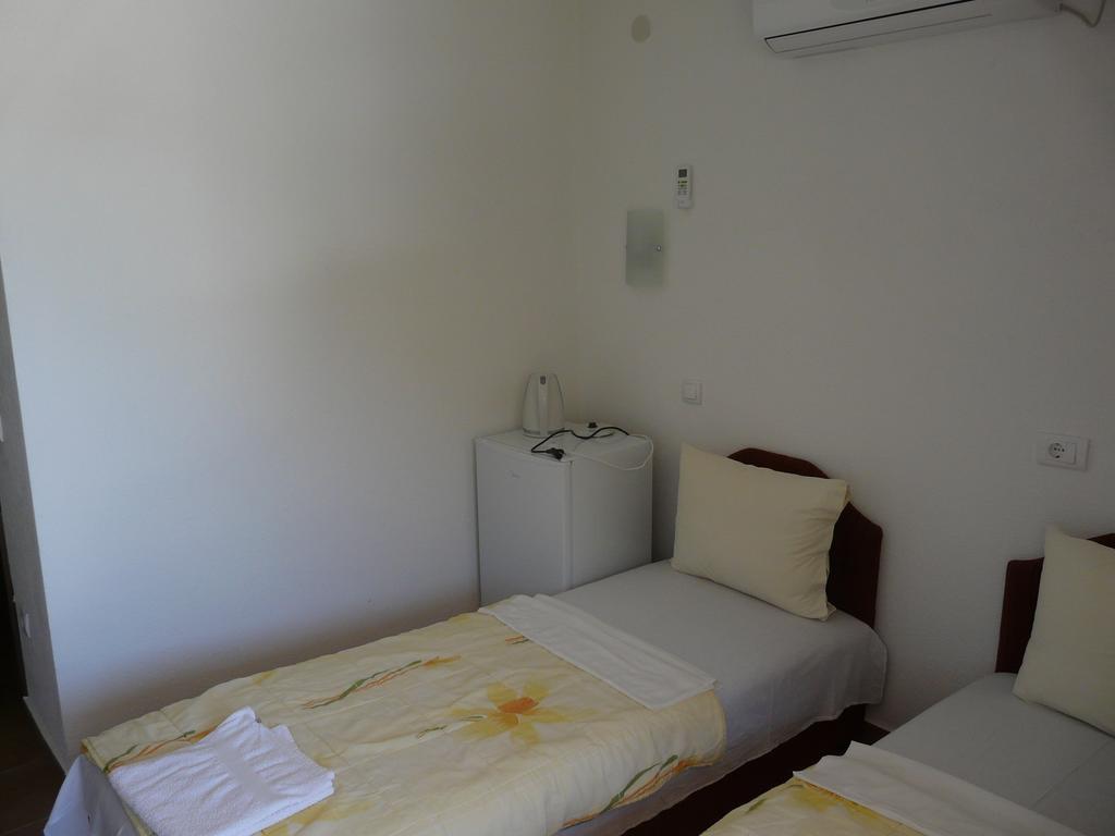 Guest House Jadran Pol Petrovac Eksteriør bilde