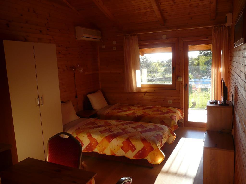 Guest House Jadran Pol Petrovac Eksteriør bilde