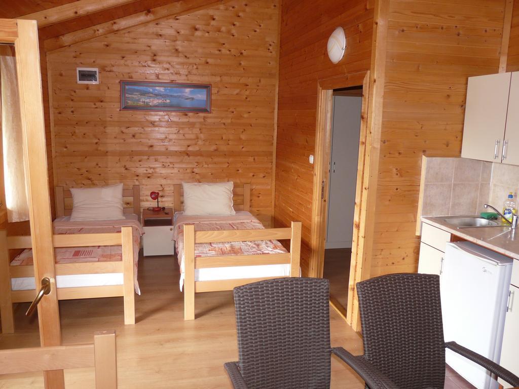 Guest House Jadran Pol Petrovac Eksteriør bilde