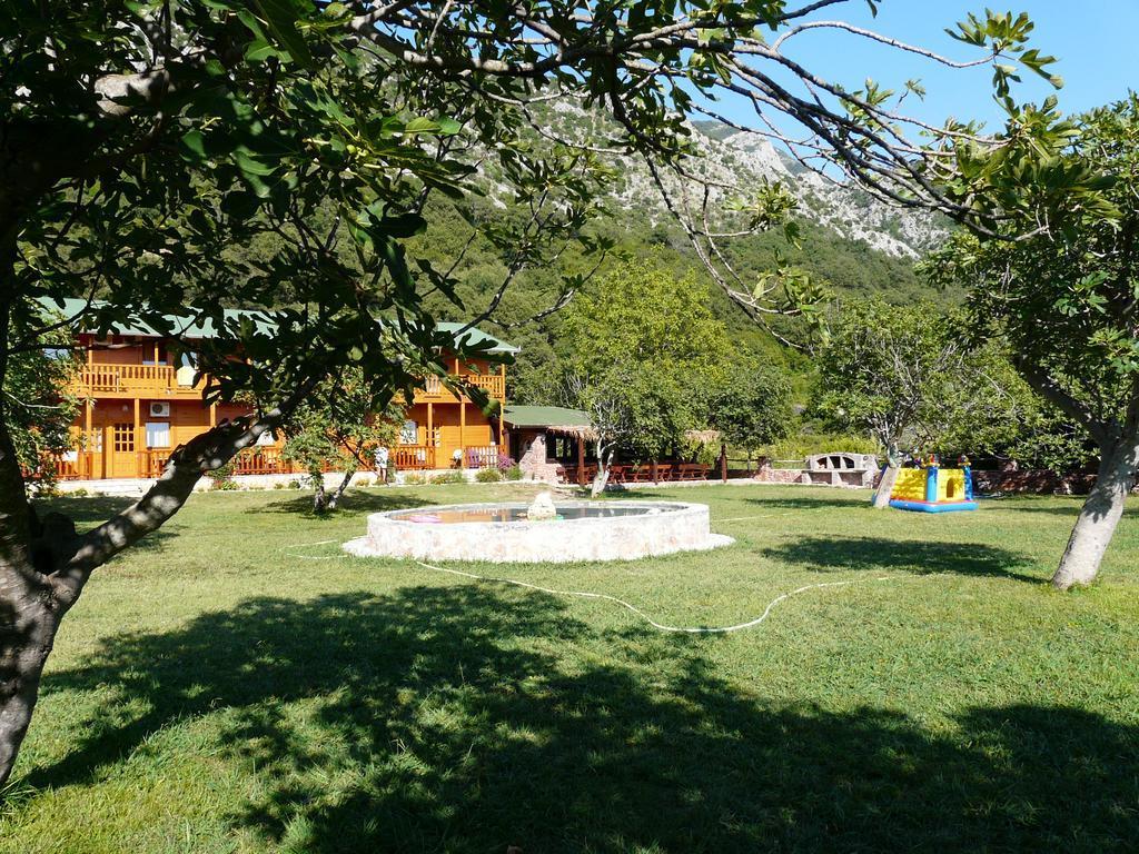 Guest House Jadran Pol Petrovac Eksteriør bilde